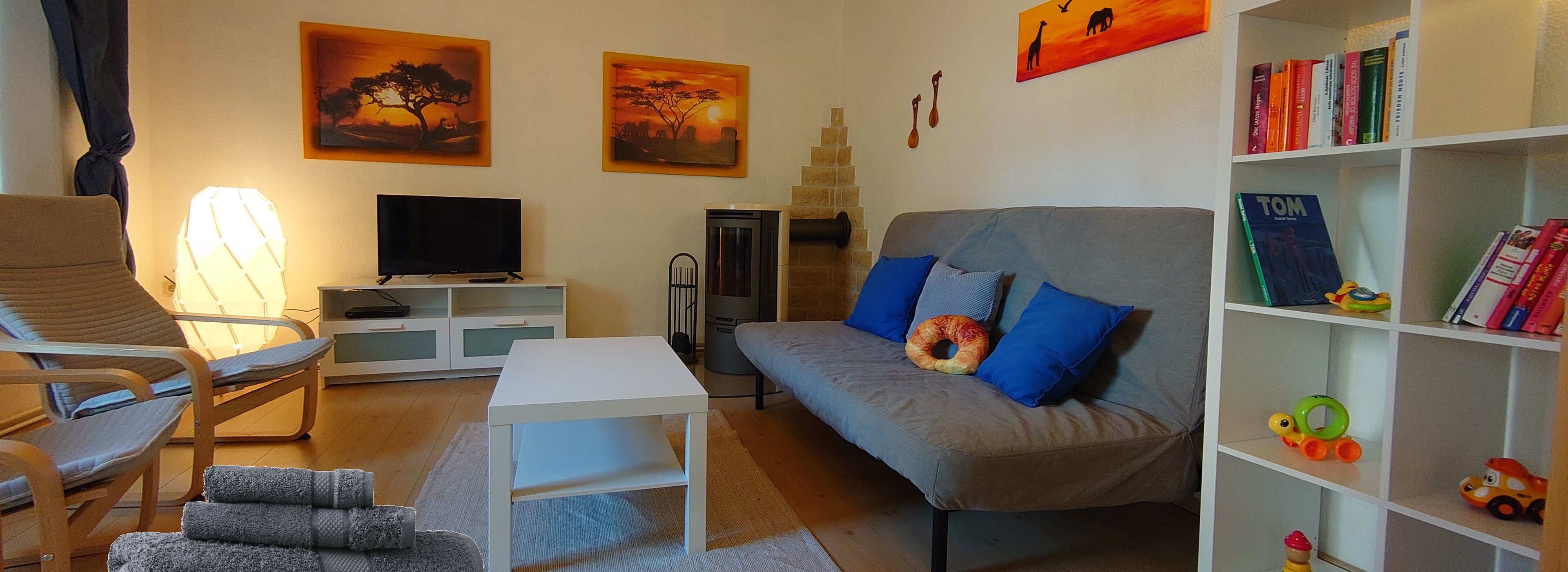 Smart-TV, Kamin, DVD-Player, Bücher