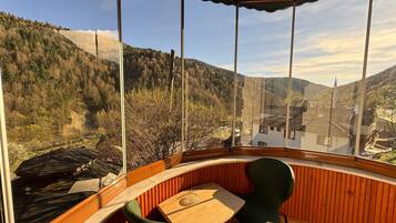 1 habitación, ropa de cama de alta calidad y escritorio