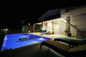 Utomhuspool