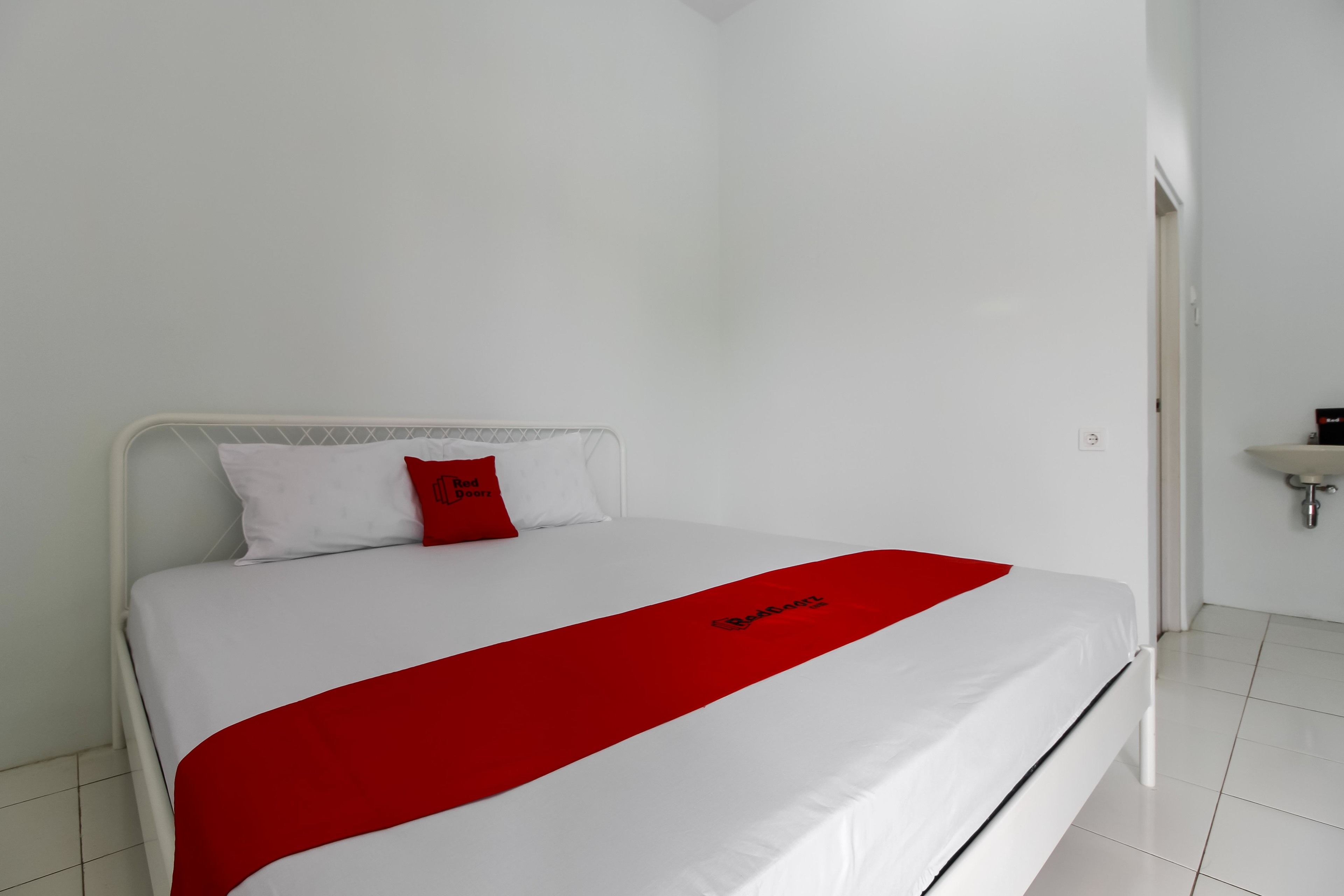 Photo - RedDoorz @ Jagakarsa 2