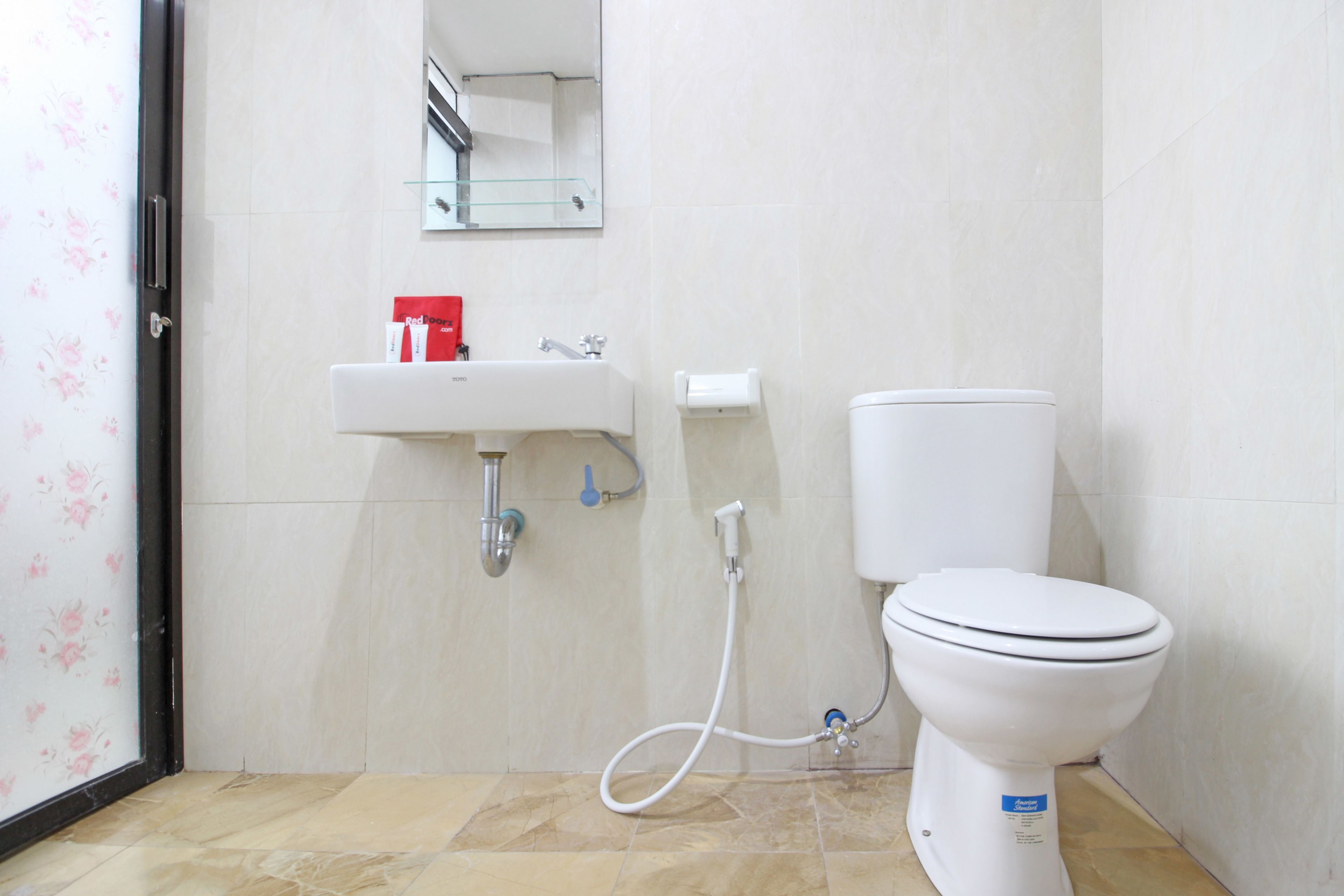 Photo - RedDoorz @ Jalan Ringroad Selatan