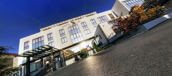 Hotel Lav