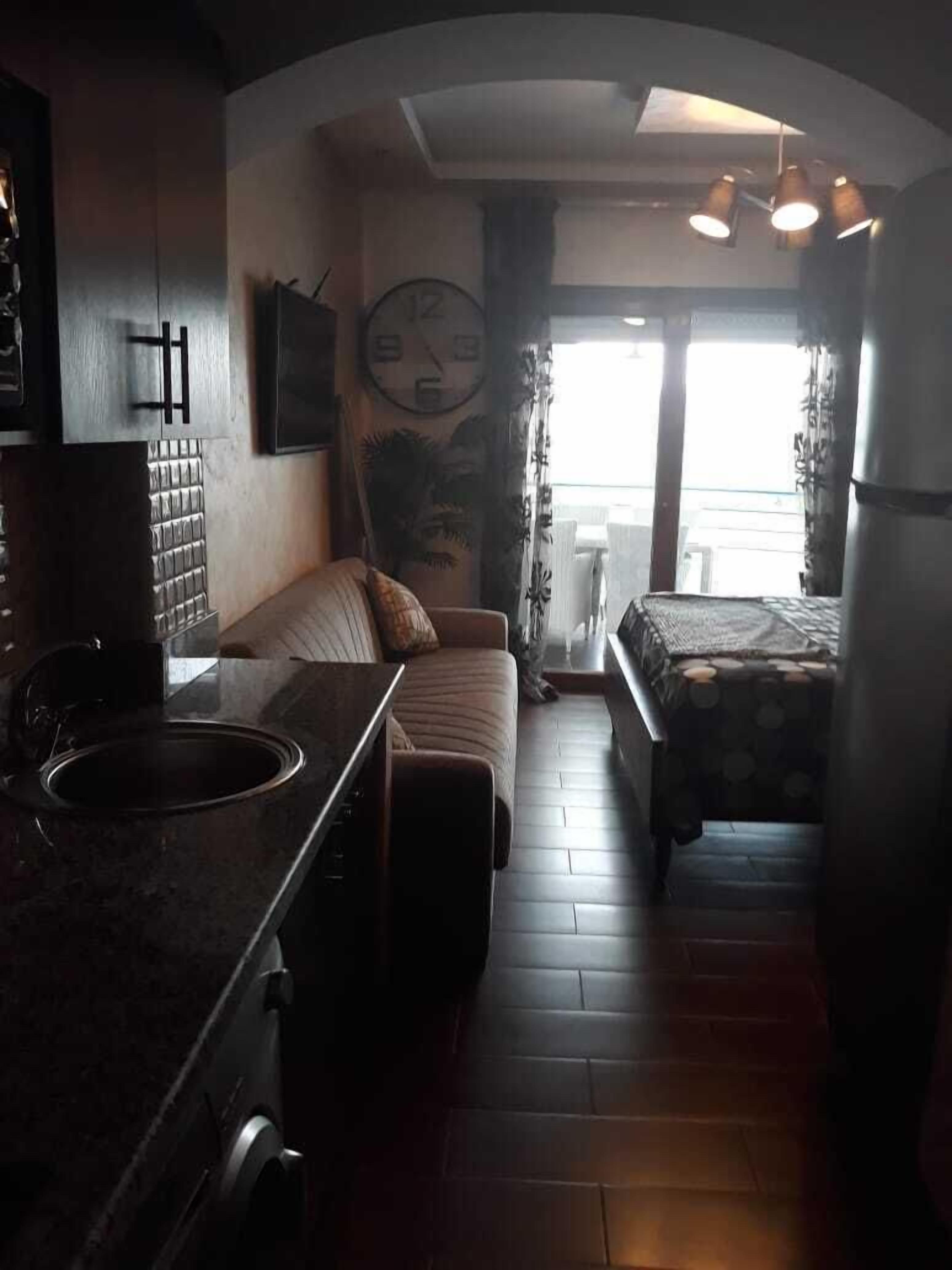 Studio, 1 Double Bed with Sofa bed | 1 bedroom, blackout drapes, iron/ironing board, free cribs/infant beds