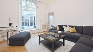 Classic Apartment, 2 Queen Beds, Non Smoking, City View | Living room - Rutland Gardens Apartment (London)