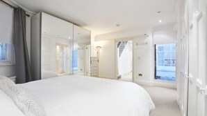 Classic Apartment, 2 Queen Beds, Non Smoking, City View - Rutland Gardens Apartment (London)