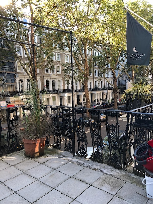 Terrace/patio - 15 Beaufort Gardens Apartments (London)