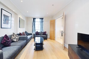 Iron/ironing board, free WiFi, bed sheets - Forset Court Apartments (London)