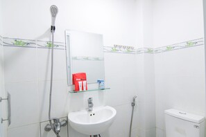 Ducha, artículos de tocador gratuitos, toallas