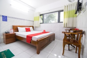 Double Room | Desk, free WiFi, bed sheets