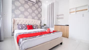 Deluxe Room | Desk, free WiFi, bed sheets
