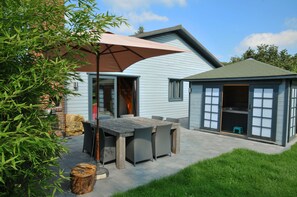 Comfort chalet, 4 slaapkamers | Terras