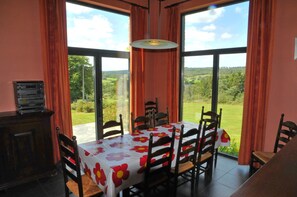 In-room dining - Bouton d'Or (Somme-Leuze)