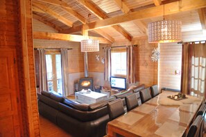 Comfort Chalet, 4 Bedrooms | Living area | TV - Chalet Mady (Erezee)