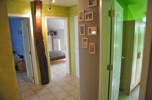 舒适村舍, 3 间卧室 | 3 多间卧室、婴儿床