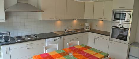 Comfort huis, 3 slaapkamers | Dineren op de kamer