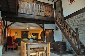 Comfort cottage, 4 slaapkamers | Dineren in de kamer