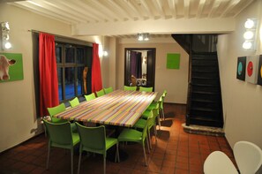 Comfort House, Multiple Bedrooms | In-room dining - Fond des Vaulx (Marche-en-Famenne)