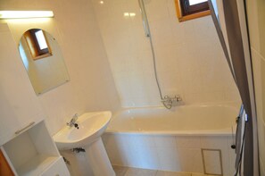 Comfort-Haus, 3 Schlafzimmer | Badezimmer | Dusche