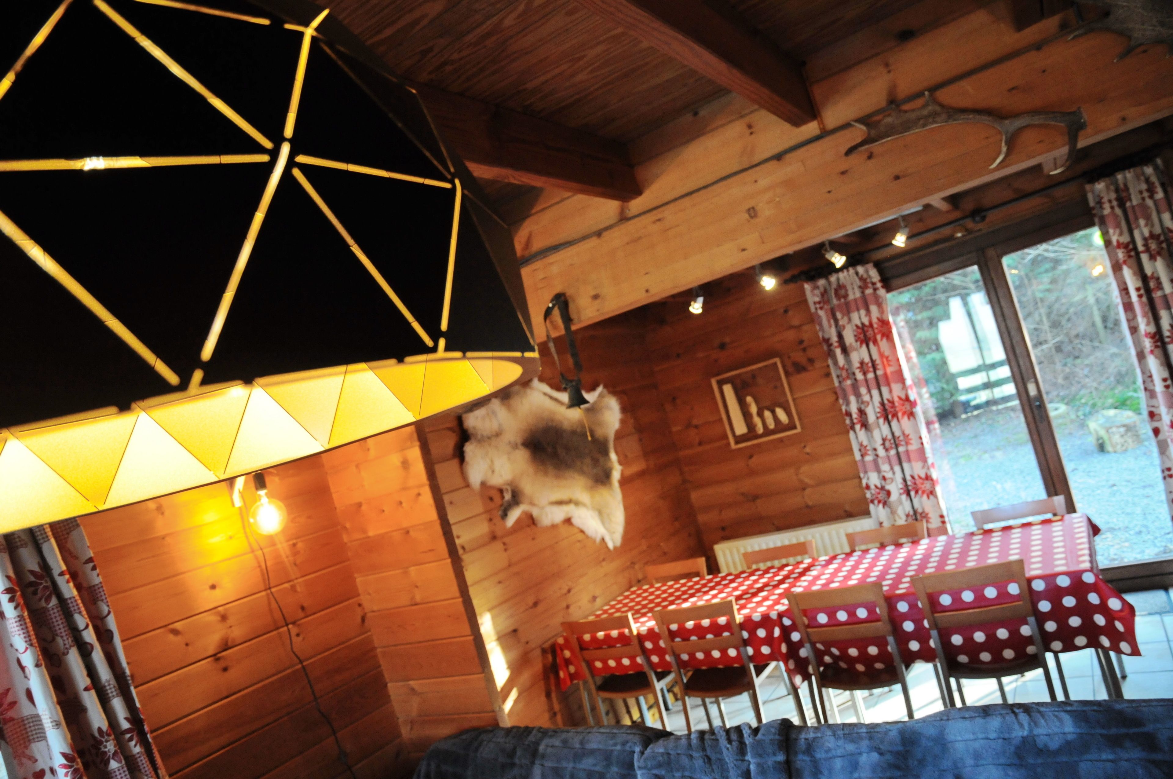 Comfort chalet, 3 slaapkamers | Dineren op de kamer