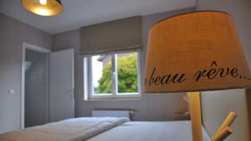 Comfort House, 4 Bedrooms | 4 bedrooms, cribs/infant beds, free WiFi