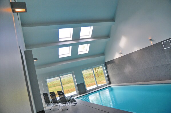 Indoor pool - Petit Coin de Paradis (Somme-Leuze)