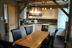 舒適獨棟房屋, 4 間臥室 | 房內用餐區