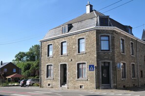 Exterior - Stone Lodge (Bastogne)