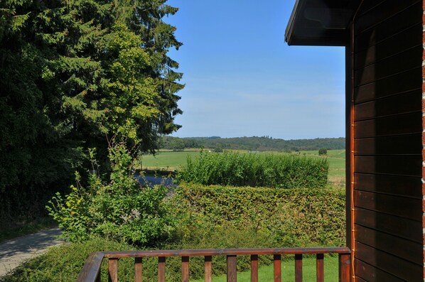 Comfort Chalet, 4 Bedrooms | Balcony