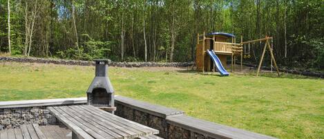 Casa conforto, 4 quartos | Terraço/pátio