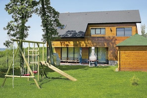 Área de juegos infantiles al aire libre
