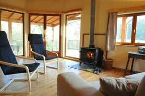 Comfort-chalet, 2 makuuhuonetta | Olohuone | Televisio