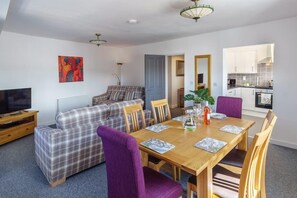 Y Goran | Iron/ironing board, free cribs/infant beds, free WiFi, bed sheets