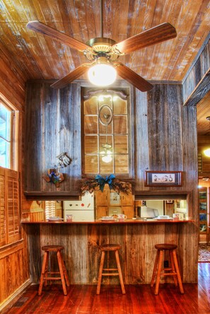 Private kitchen - Kuebler Waldrip Haus B&B (New Braunfels)