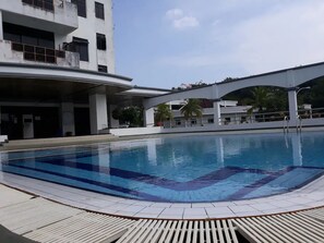 Outdoor pool - SUNSET View Studio Apartment (Langkawi)