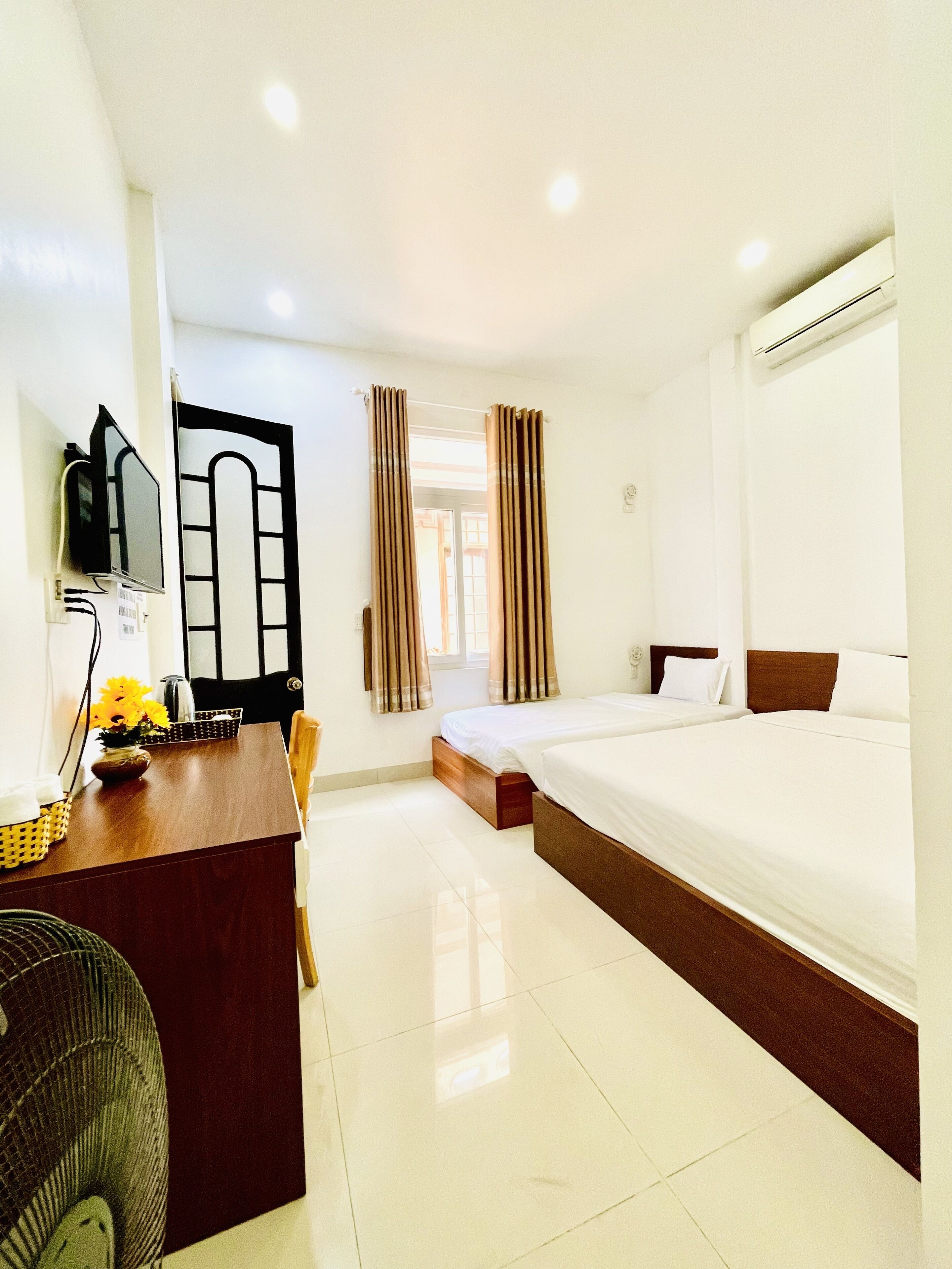 Kolmen hengen deluxe-huone | Työpöytä, ilmainen Wi-Fi