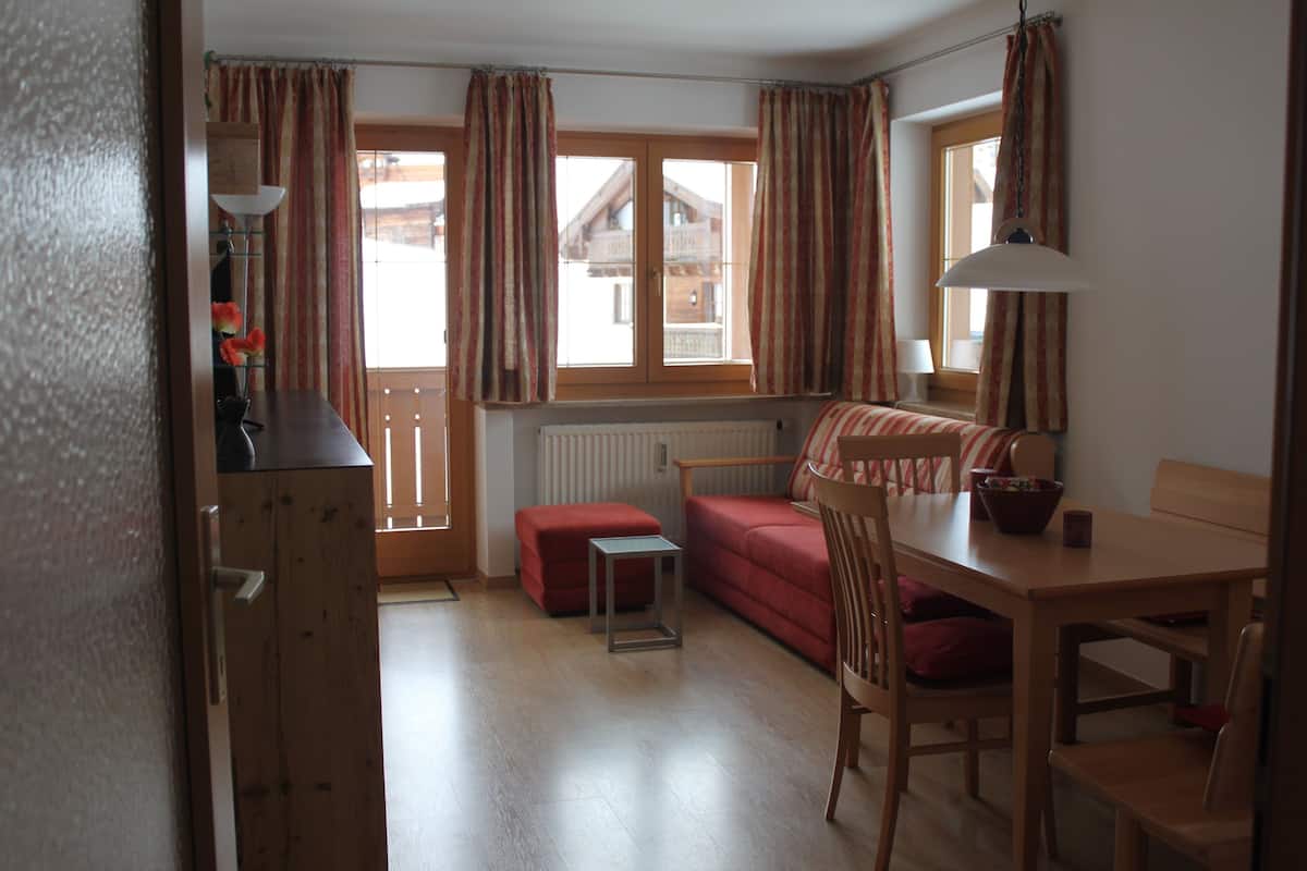 Apartment, Multiple Beds (25) | Living area