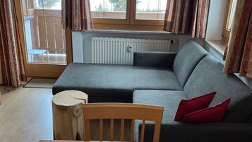 Căn hộ, nhiều giường (25) | Khu phòng khách | TV màn hình phẳng