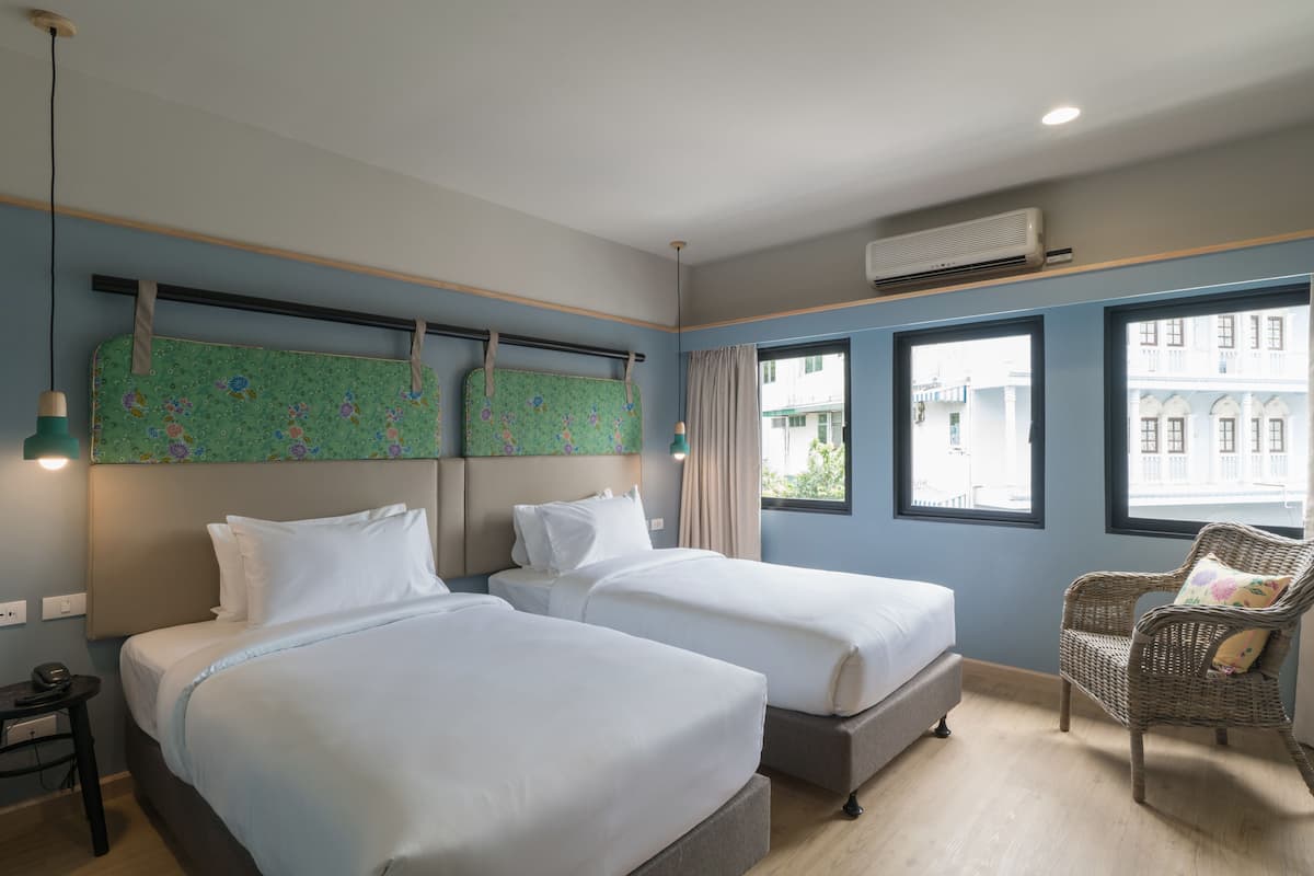 premium bedding, free minibar, in-room safe, blackout curtains