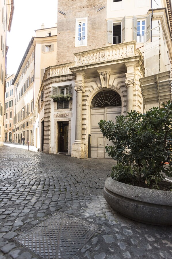 Lối vào nơi lưu trú