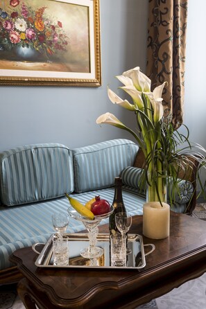 Suite Deluxe, non-fumeur (Suite della Scimmia) | Coin séjour