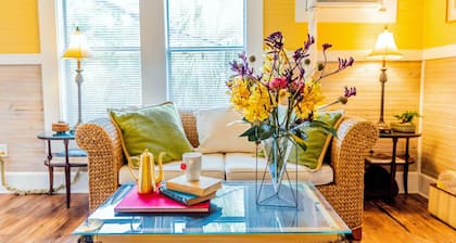 Meranova Guest Inn