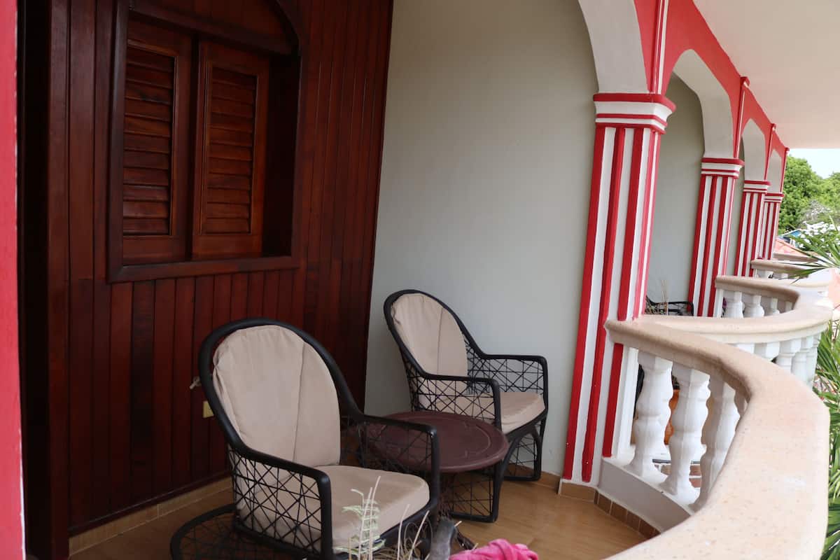 Habitación básica, para fumadores, balcón | Balcón
