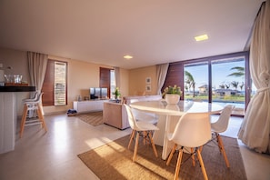 Villa Iracema Sea View - 2 suĂtes com piscina | Salle Ă manger