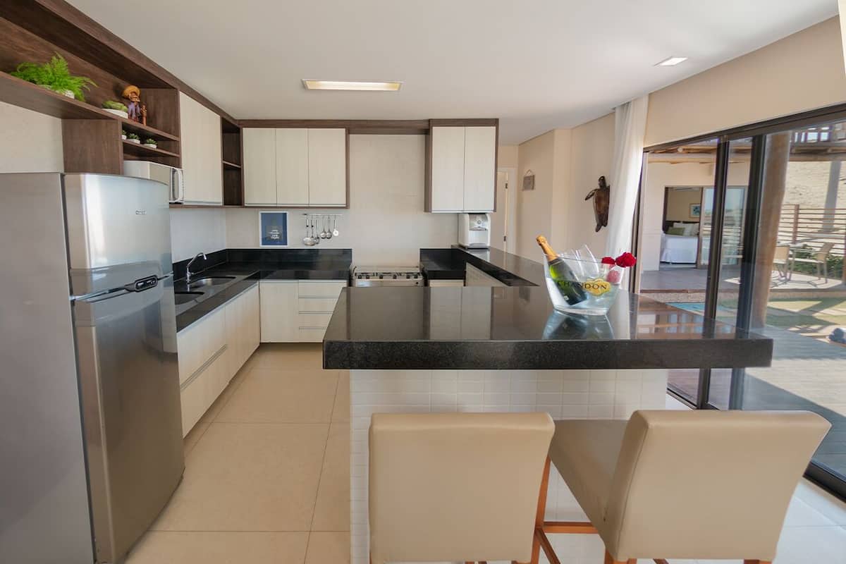 villa sumatera sea view - 3 suítes com piscina | private kitchen | fridge, microwave, stovetop, blender