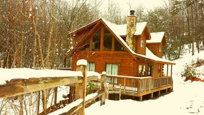 Exterior -  Huge log home HOTTUB/ GAMEroom/PRIVATE/hiking/pet/private Lake Lure access, pet (Lake Lure)