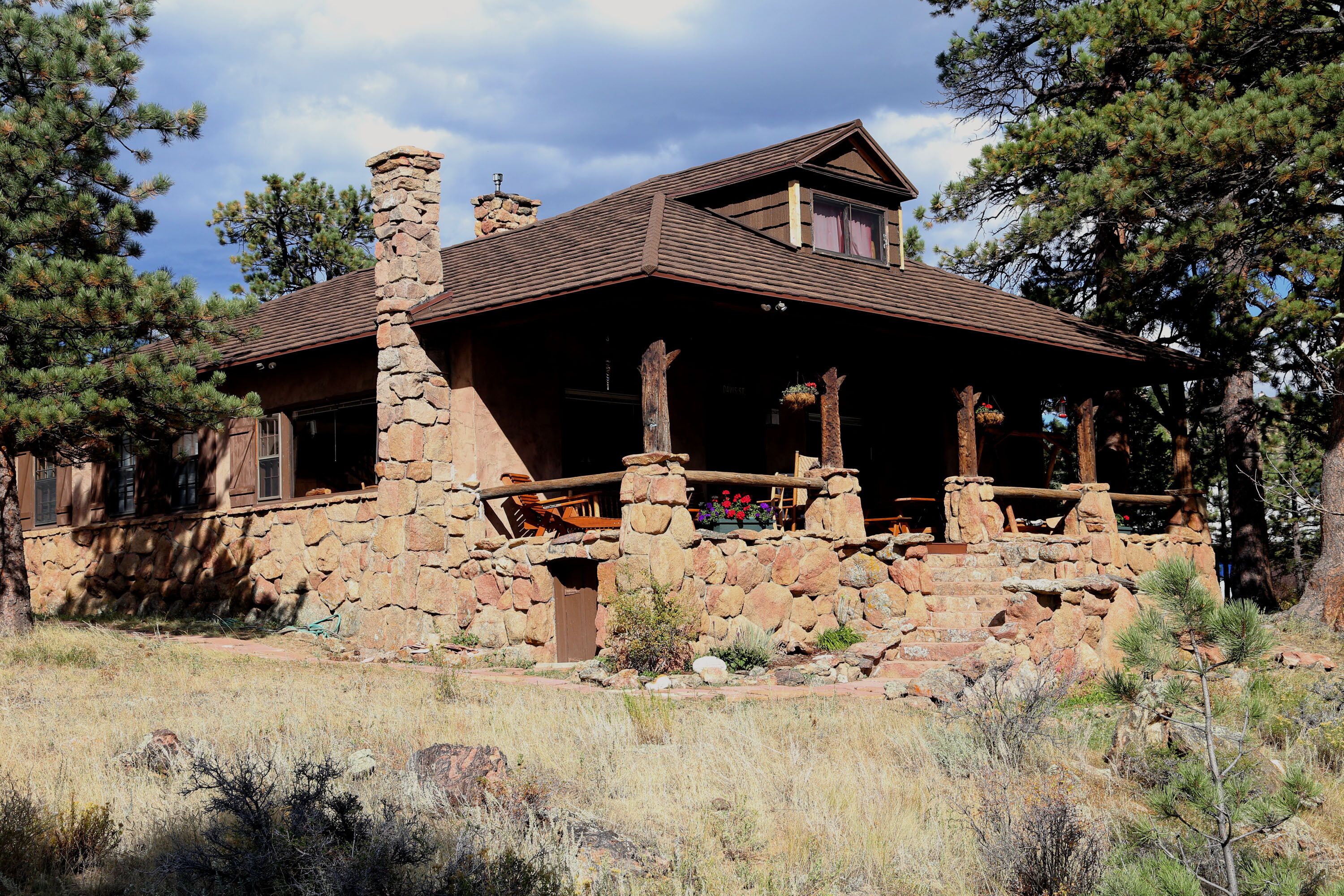 Great Views-Walk To Town:  Family Gatherings, Reunions. 