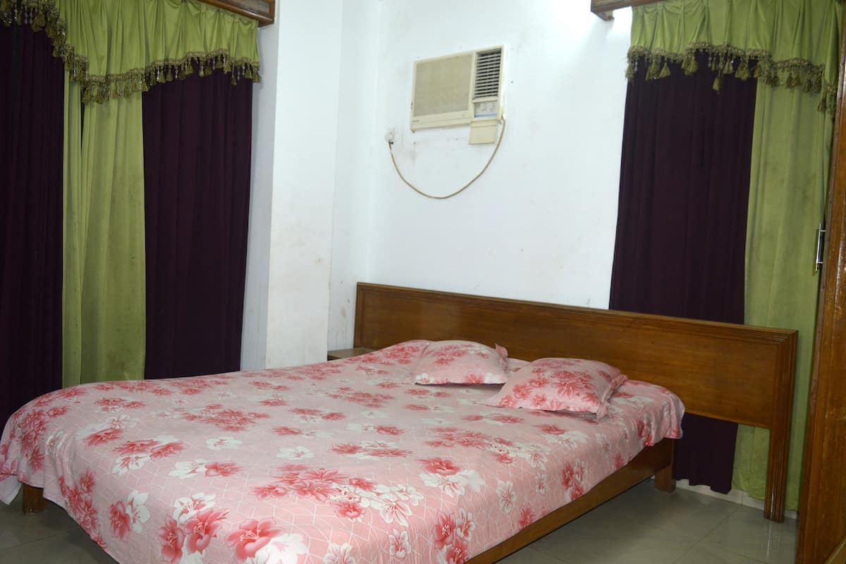 Standard Apartment, Multiple Bedrooms, Kitchen, Hill View | 2 bedrooms, premium bedding, individually decorated
