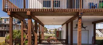 Spectacular Beach View, Spacious Home with Large Deck