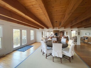 Interior - Secluded Gem Prime Location. 5 Min Walk to Beach & Main Street. (NANTUCKET)