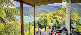St Omer Hideaway: Love At First Sight